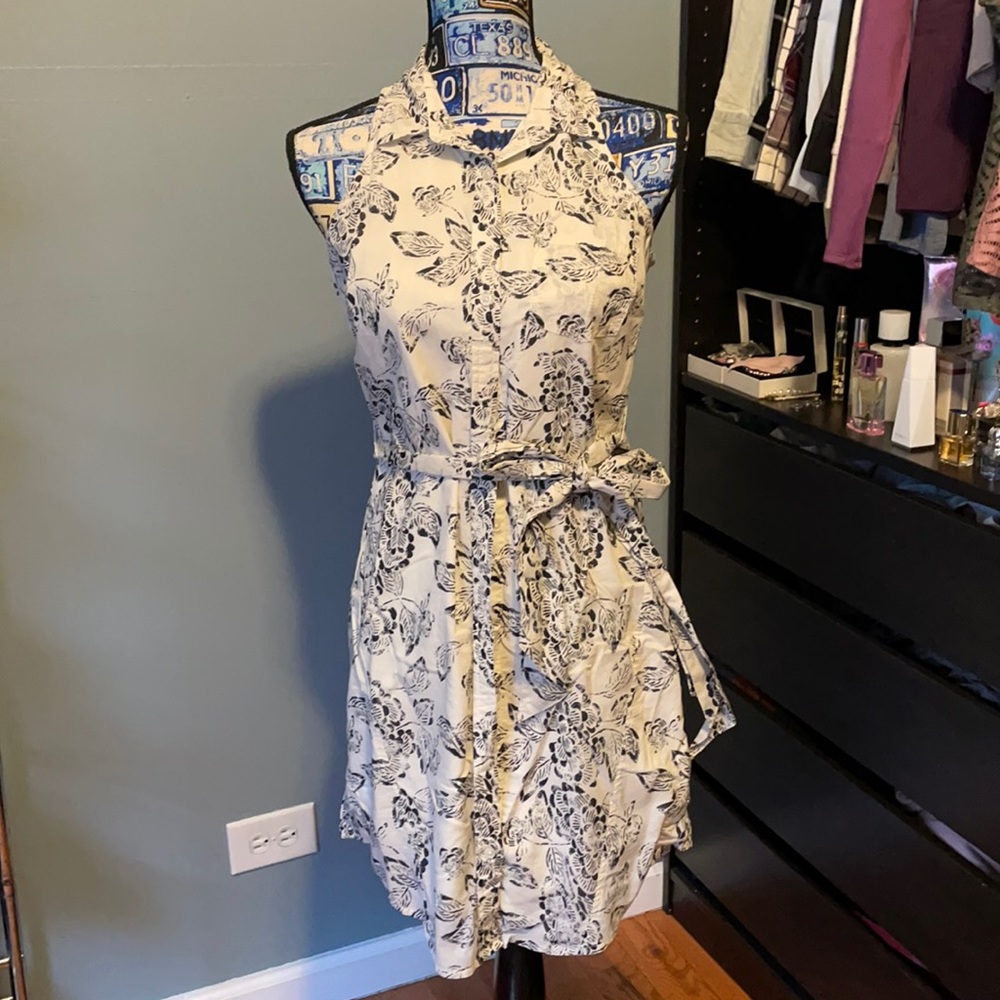 Banana republics button up dress